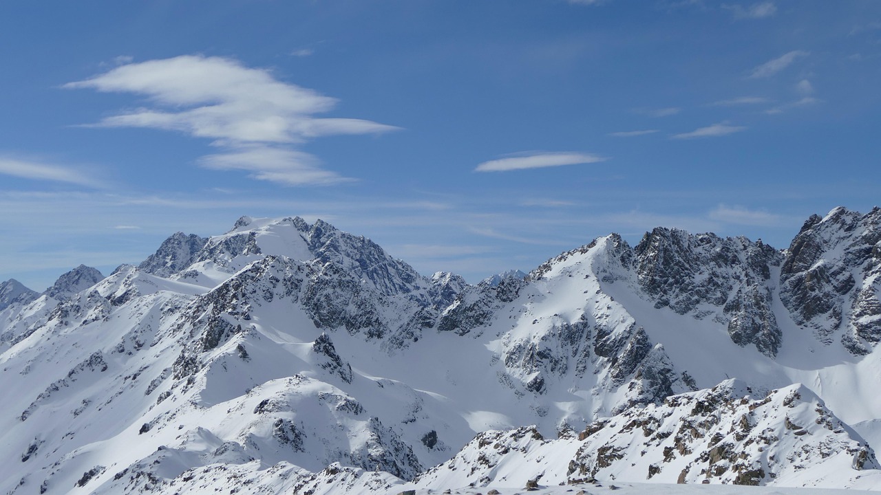 New zealand, mountains, landscape — Color Trend Analysis in Daman Game