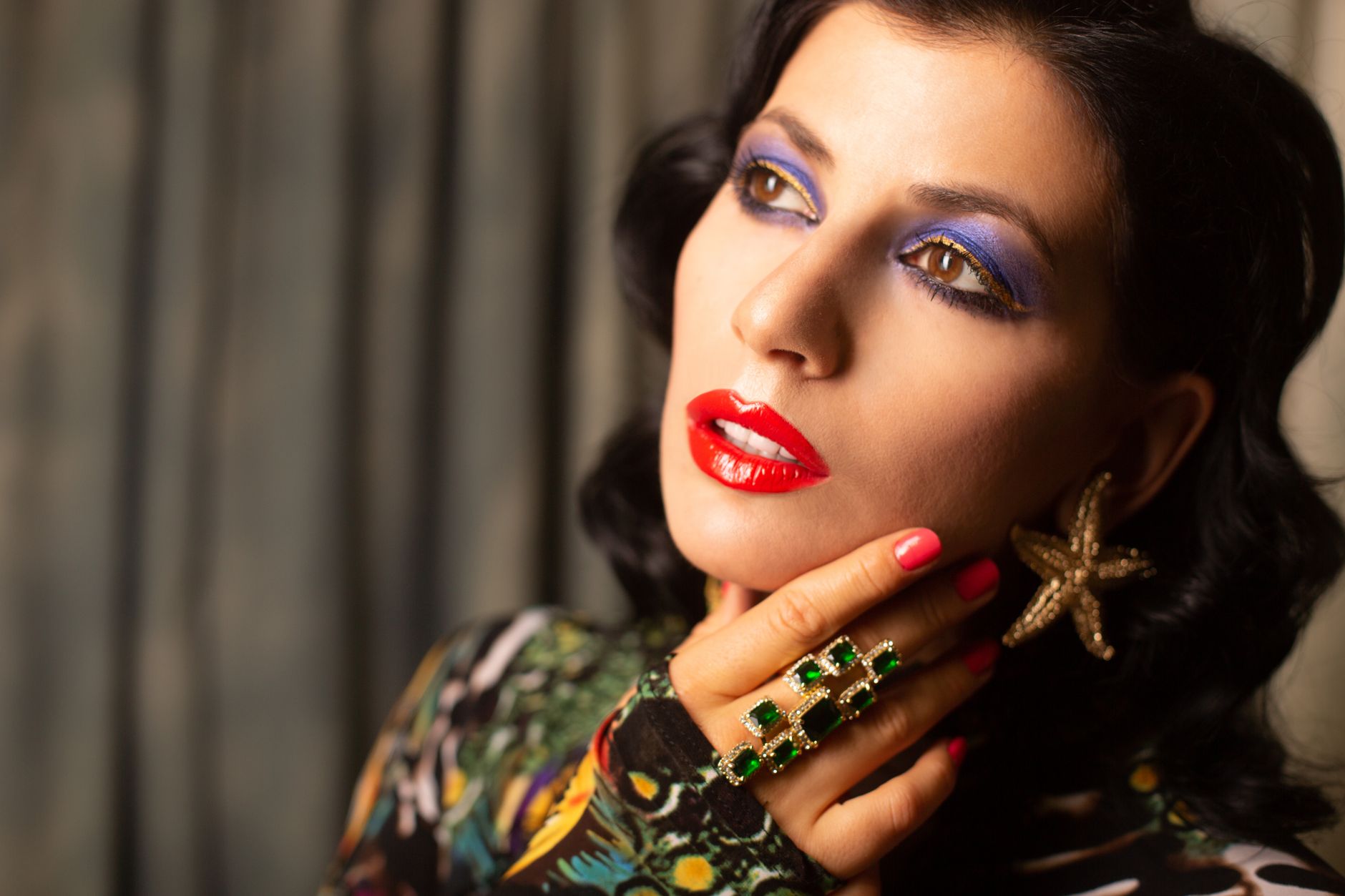 Portrait of a woman with bold makeup and luxurious jewelry, exuding glamour. — Everything You Need To Know About: Botox