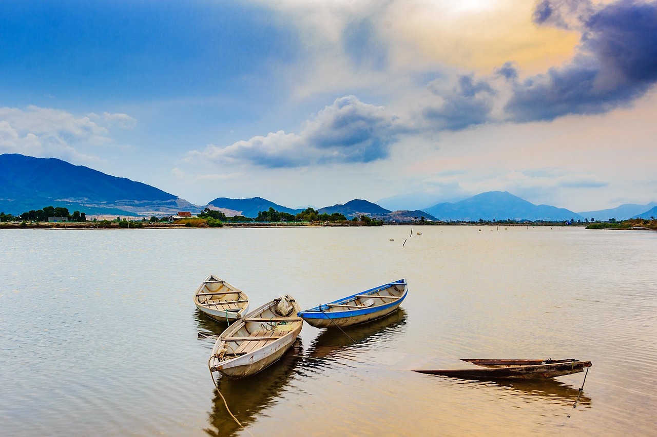 King, kiss, boat — Find the Finest Dentists Very Easily