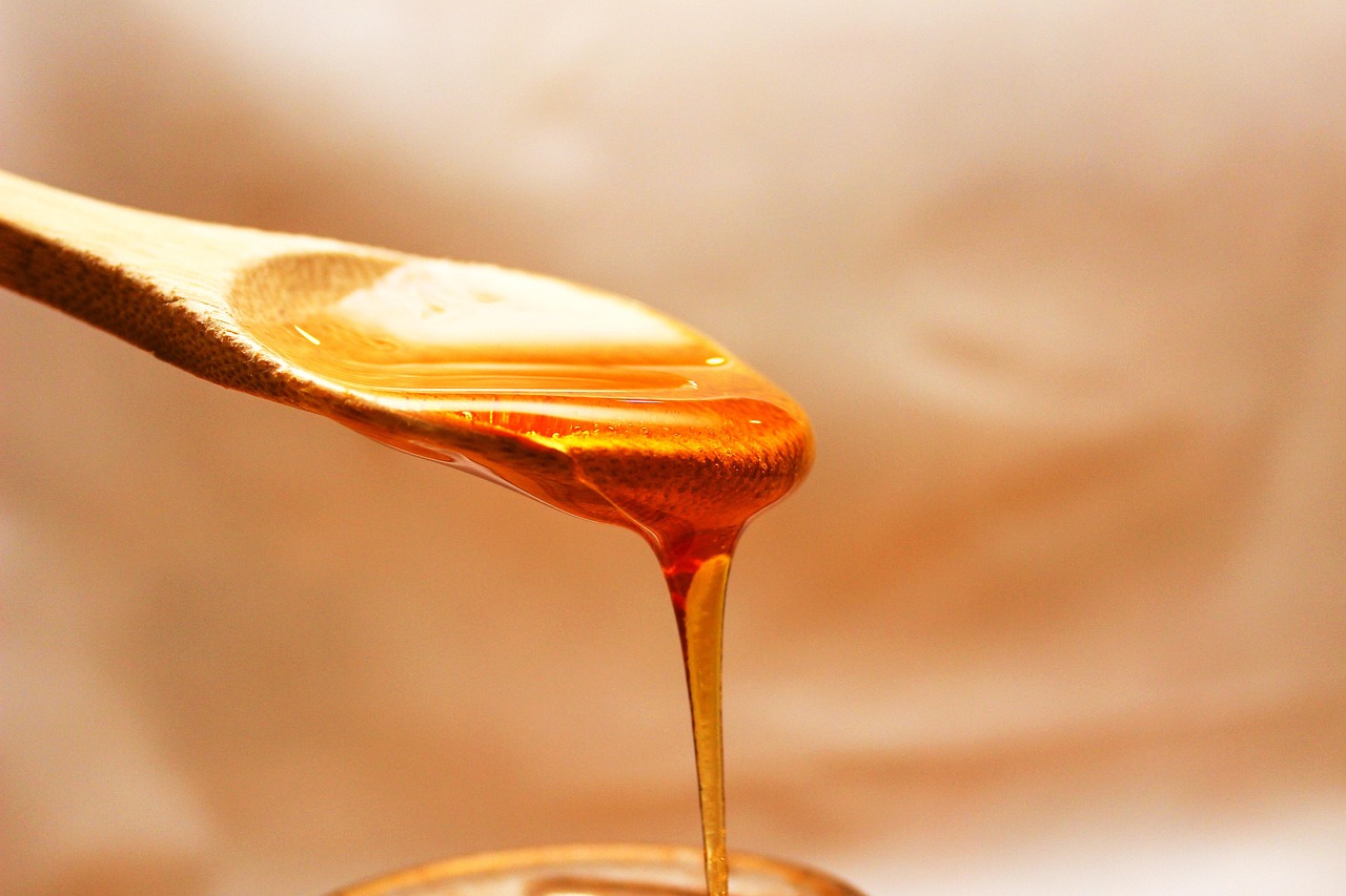 Honey, flowing, spoon — Here Are The Carcinogens And Natural Cures For Curing Cancer