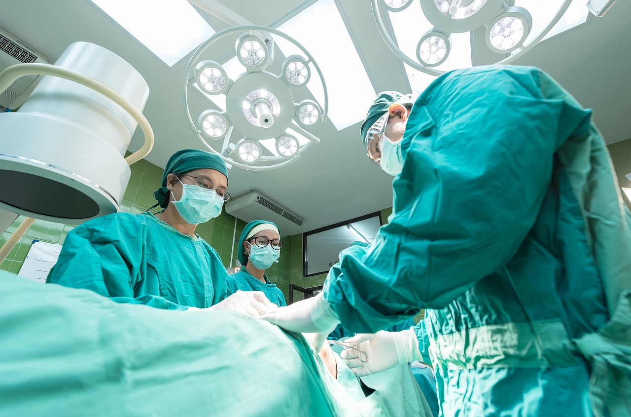 Surgery, hospital, medical professionals — WHAT IS KNEE PAIN?